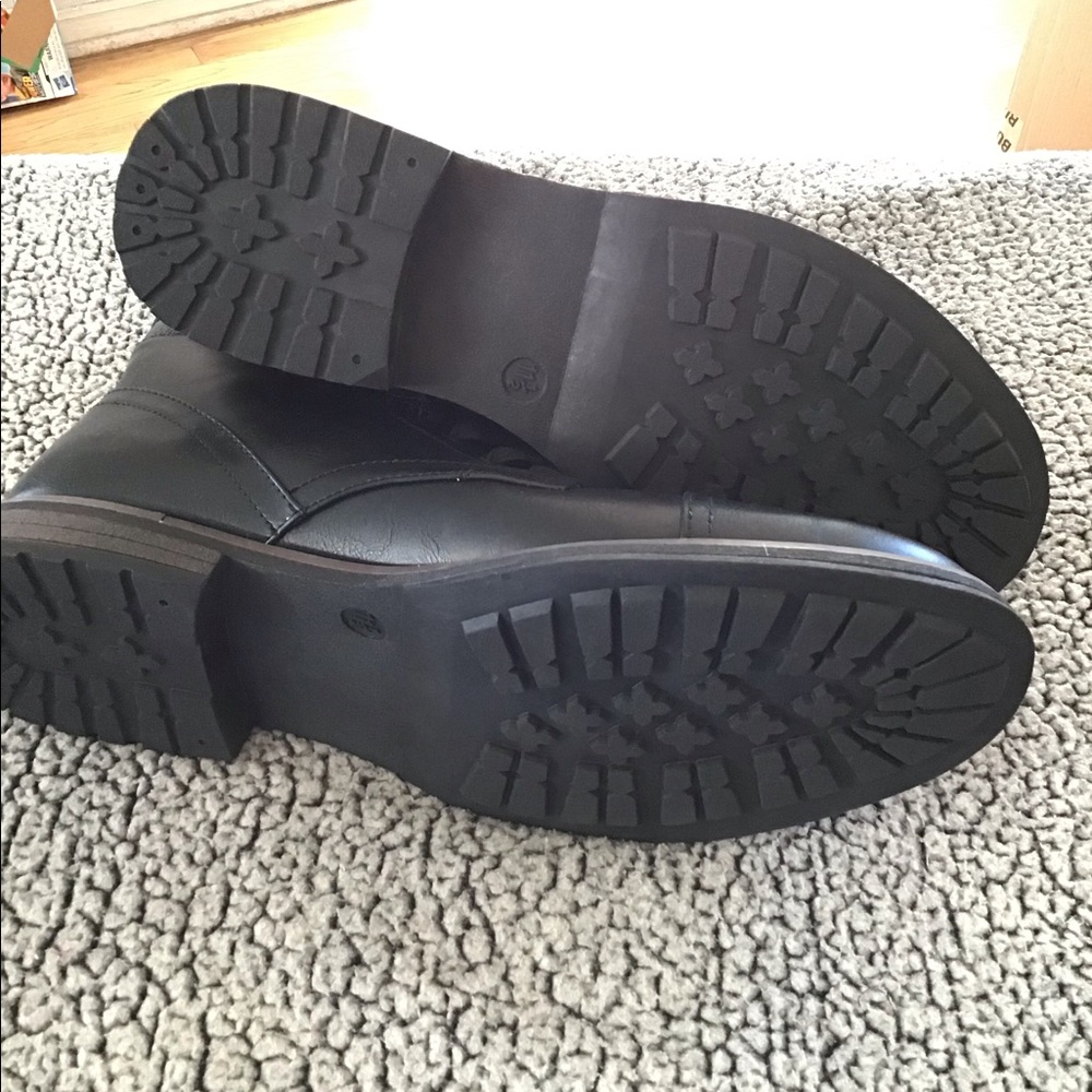 Men’s Goodfellow Boots - Picture 4 of 5